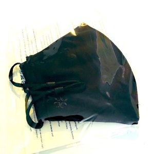 Tory burch face mask Black